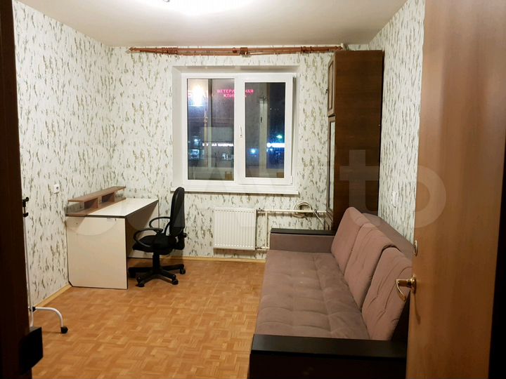 Комната 15 м² в 4-к., 2/10 эт.