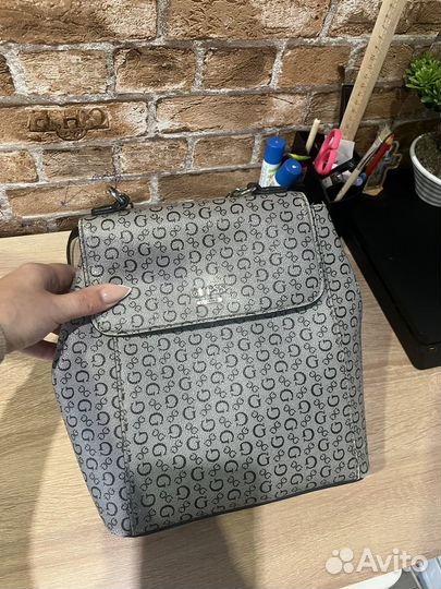Рюкзак guess