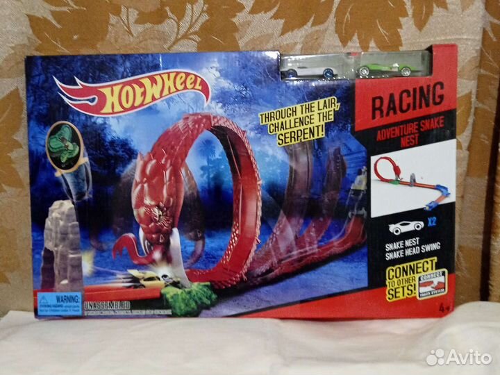 Трек Хот Вилс Атака кобры, 2 машинки