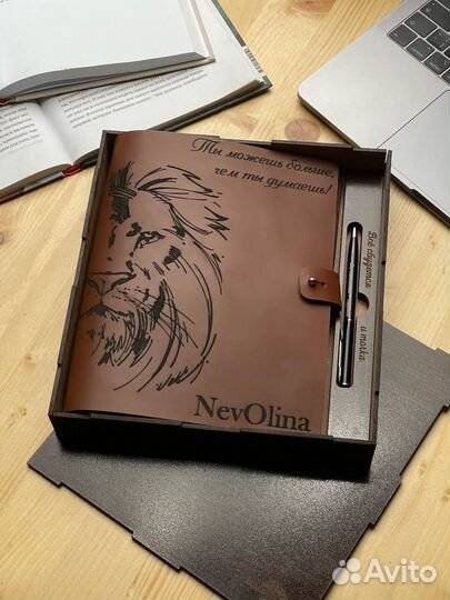 Подарочный набор, ежедневник из кожи и ручка с гра