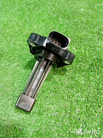 Датчик уровня масла Audi A4 B8 cdnc (2.0) 2009