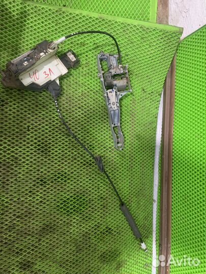 Замок двери задней левой Peugeot 308