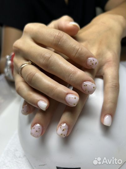 Модель на маникюр