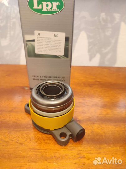 Новый выжимной подшипник на Тойота Корола, Авенсис