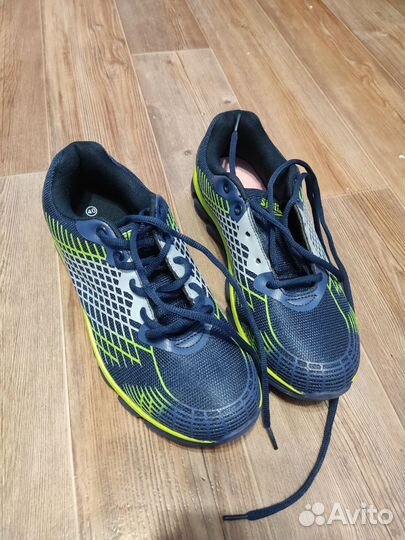 Кроссовки 40 размер
