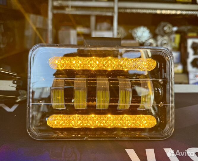 LED фара универсальная