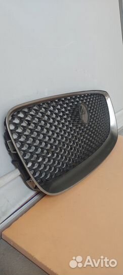 Решетка радиатора Jaguar F-Pace X761