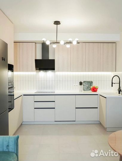 Кухня под потолок на заказ