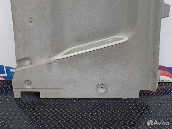 Обшивка салона правая Volvo FH