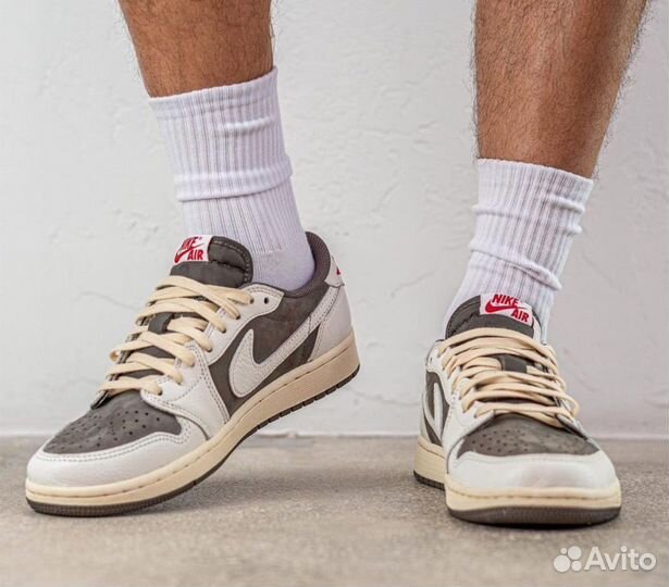 Nike Air Jordan 1Low Travis Scott