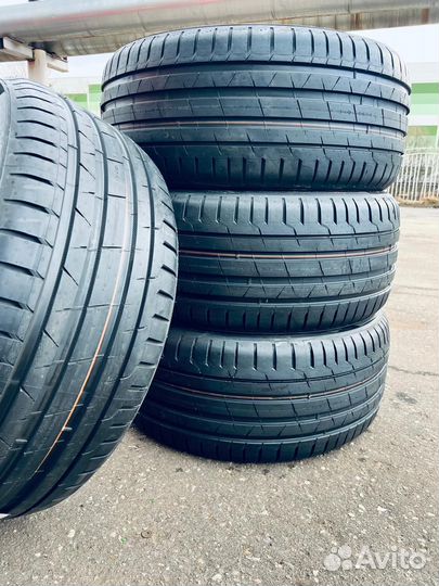 Ikon Tyres Autograph Ultra 2 SUV 255/45 R20