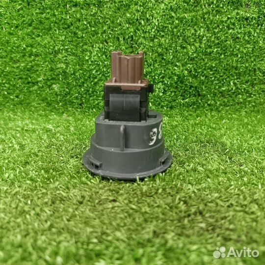 Кнопка Airbag Renault Logan 2007 8200169589