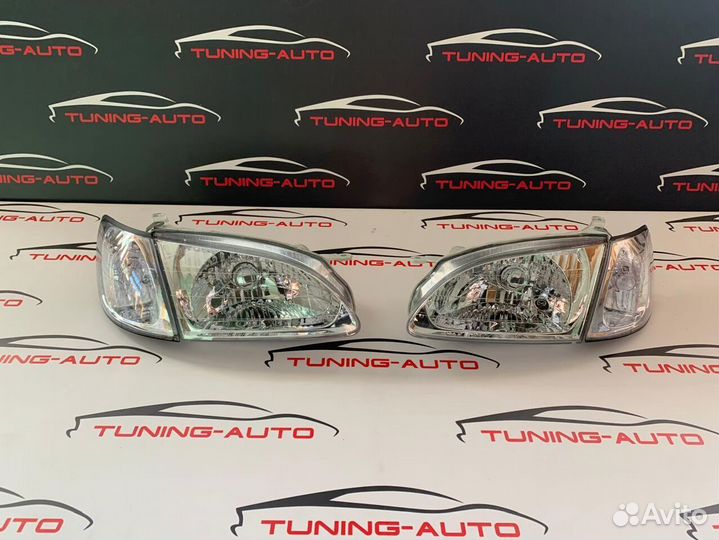 Фара Toyota Corolla Spacio (E110/115) 1997-2001