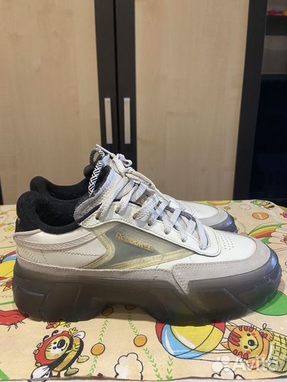 Кроссовки reebok женские белые