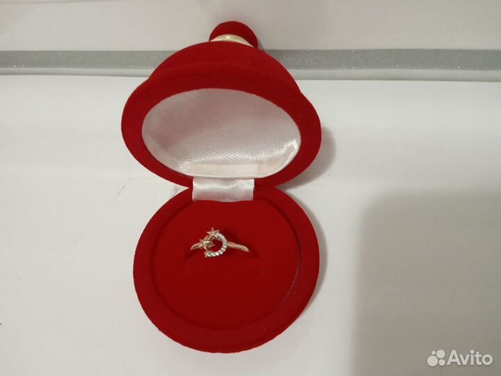 Футляр под кольцо, серьги