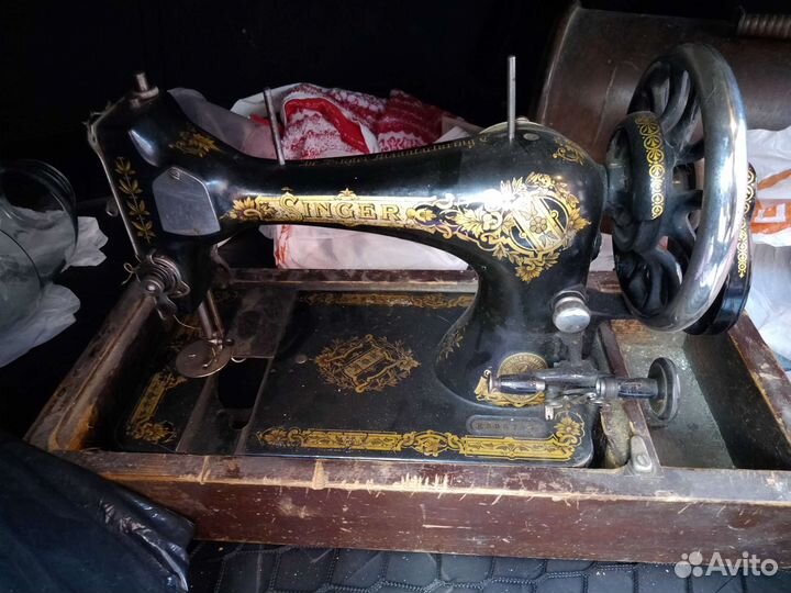 Швейная машина Singer
