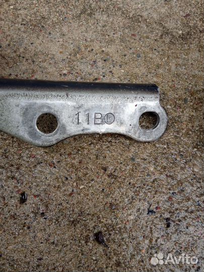 Toyota Camry v 70 петли капота