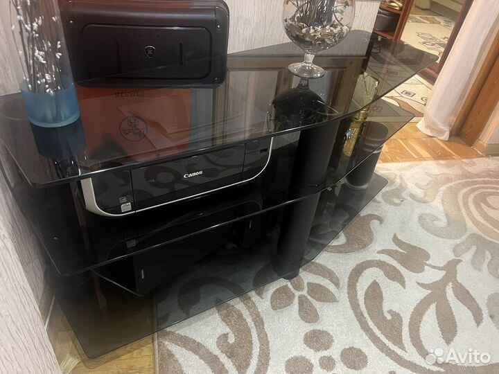 Стеклянная тумба