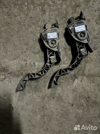 Педаль газа Ford Focus 3 1.6 BV619F836AB