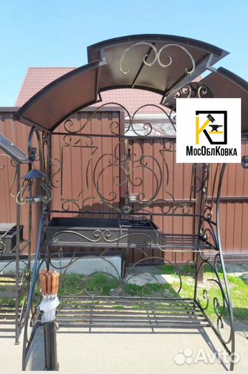 Кованый мангал с казаном под крыш