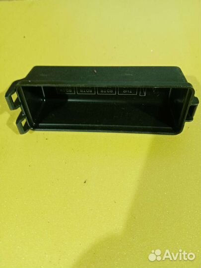 Крышка блока предохранителей Сузуки Гранд Витара