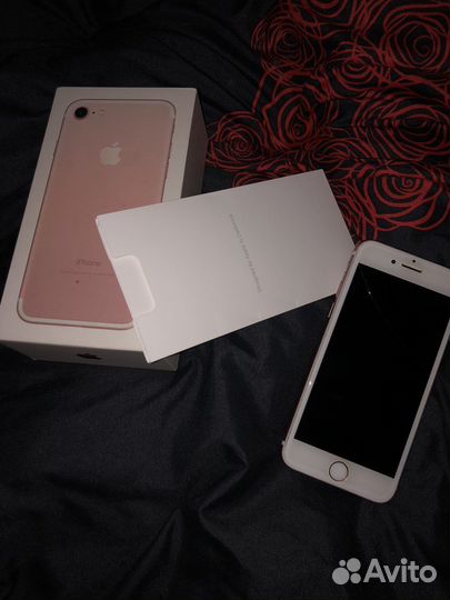 Телефон iPhone 7