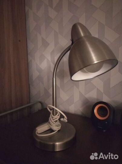 Лампа настольная