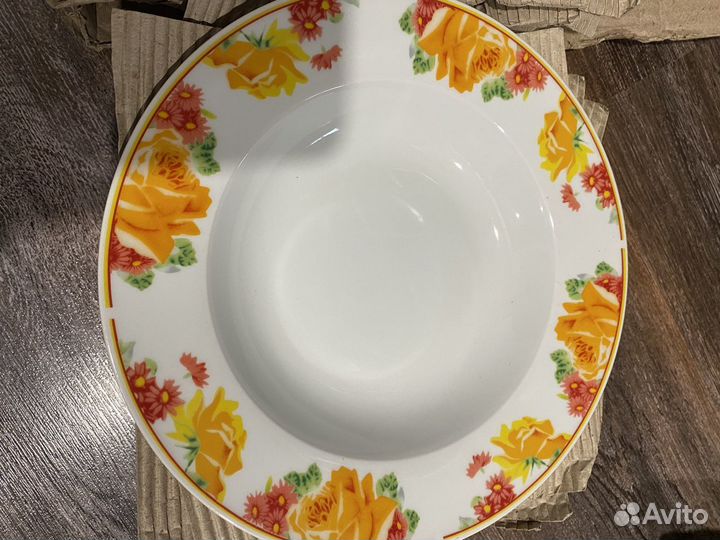 Набор фарфоровой посуды на 4 персоны