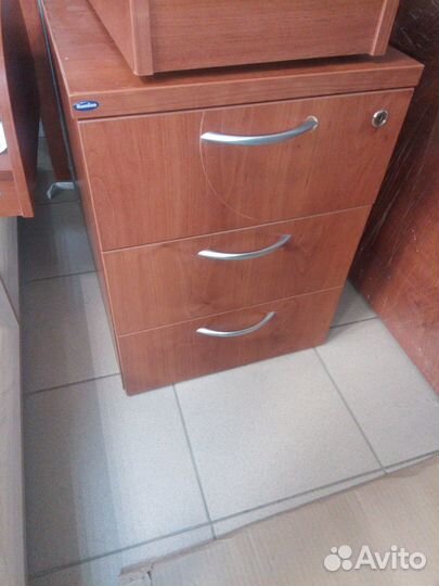 Отдам бесплатно тумбочку