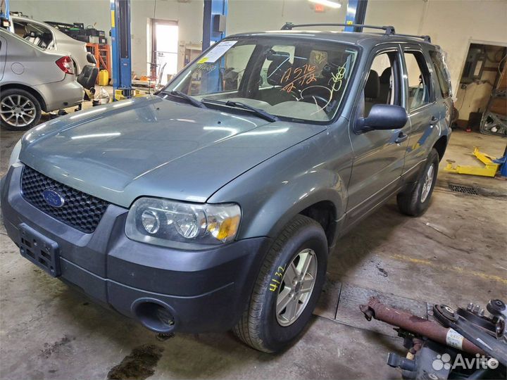 Разбор на запчасти Ford Escape 2001-2006