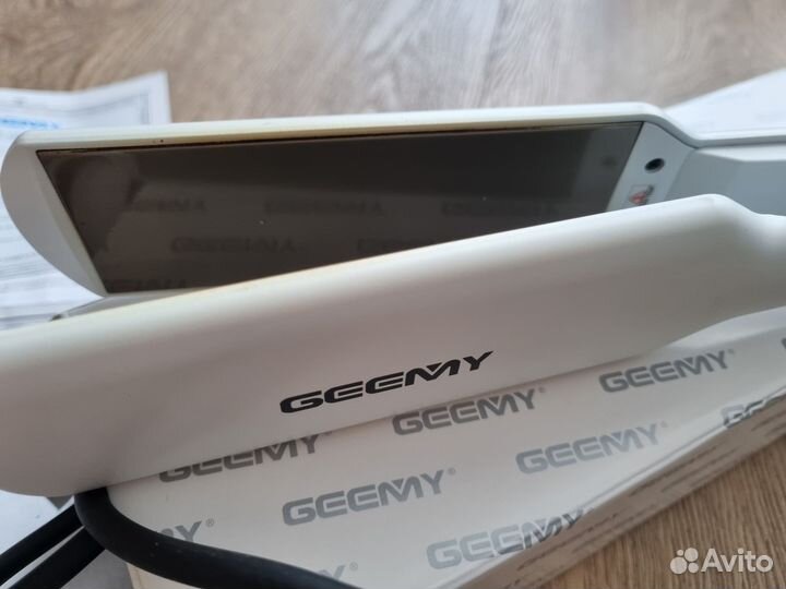 Выпрямитель для волос Professional GM 419 Geemy