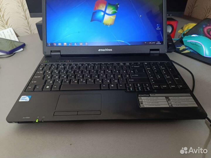 Acer - 15,6, intel 2x2,1, 4gb, новый ssd, быстрый