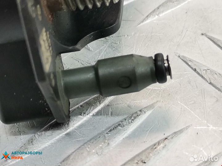 Форсунка Volkswagen Passat B6 2009 03L130277