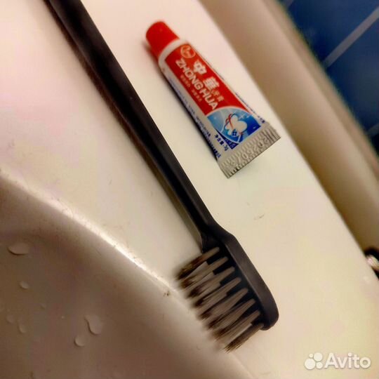 Зубная щётка и паста подарок набор