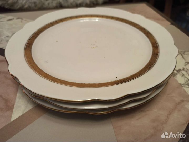 Набор тарелок