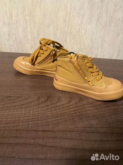 Кроссовки детские zara