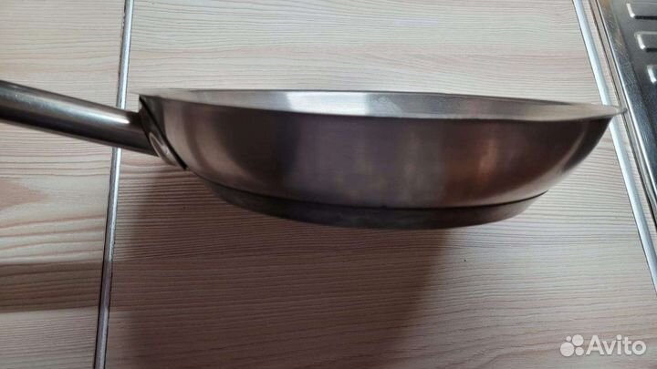 Сковорода сталь 24 см