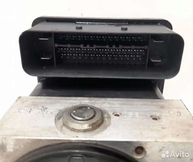 Блок абс, 8M512C405CA Ford Focus 2010 - 2017 года