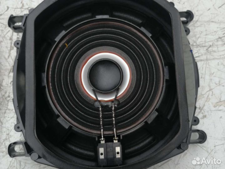 Сабвуфер под сиденье BMW X5 F15