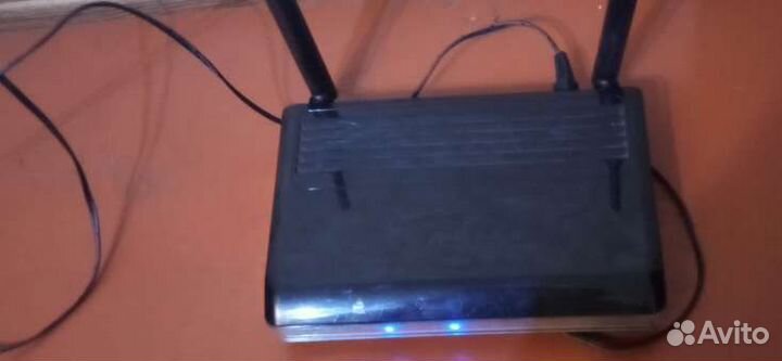 Роутер Asus DSL-N12U