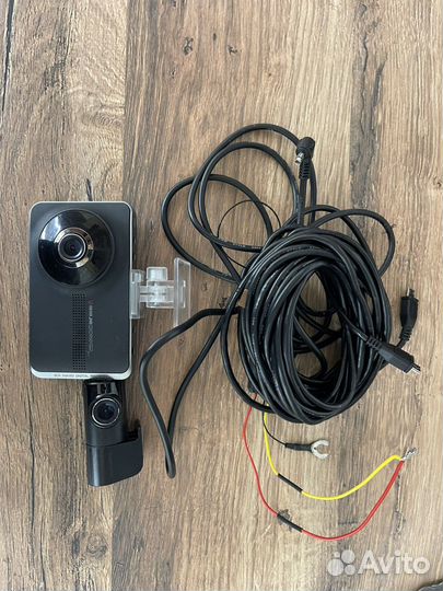 Продам видеорегистратор Thinkware