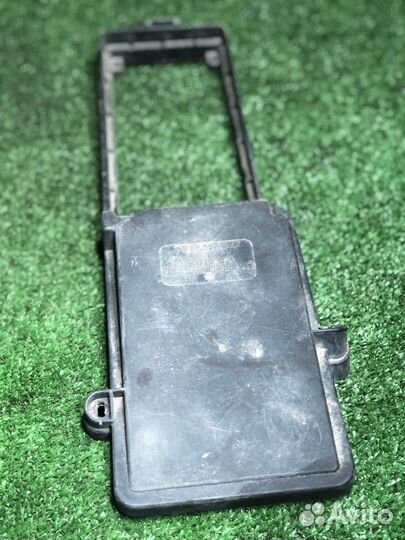 Крышка блока предохранителей mercedes w124