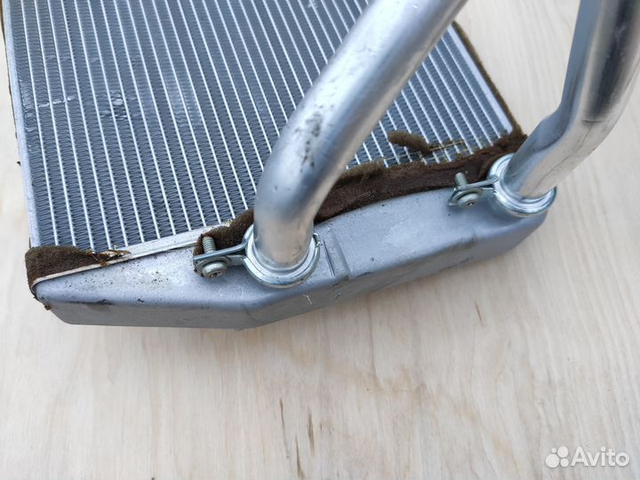 Радиатор отопителя салона на Opel Corsa D