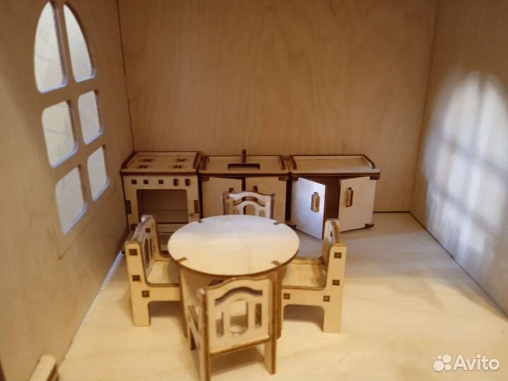Кукольный домик с мебелью