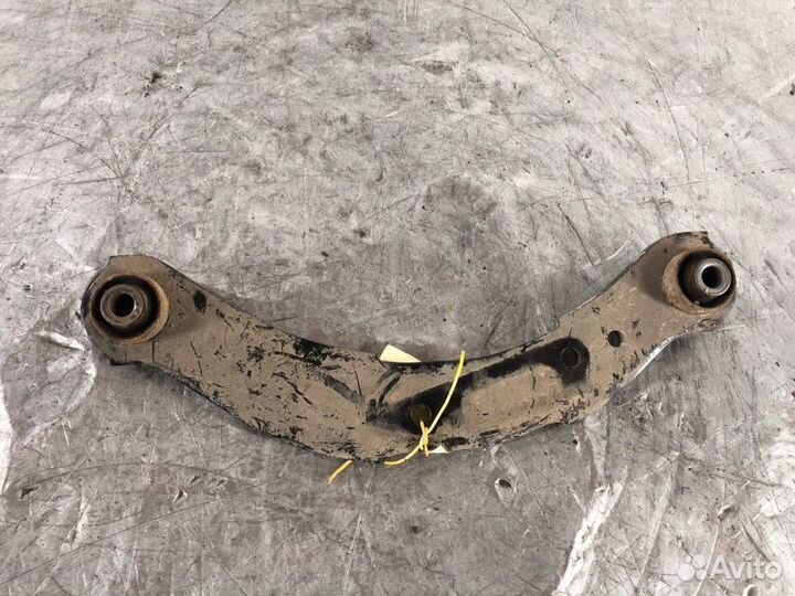 Рычаг поперечный задний Mitsubishi Outlander 3