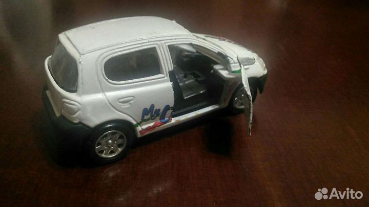 Модель автомобиля с подвеской