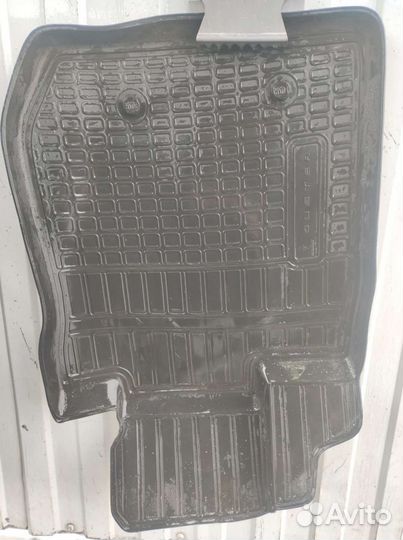 Коврики в Renault Duster