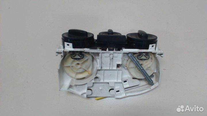 Переключатель отопителя Volkswagen Polo, 1999