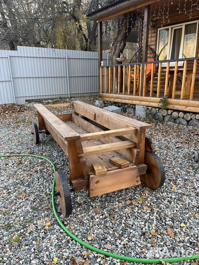 Бричка декоративная