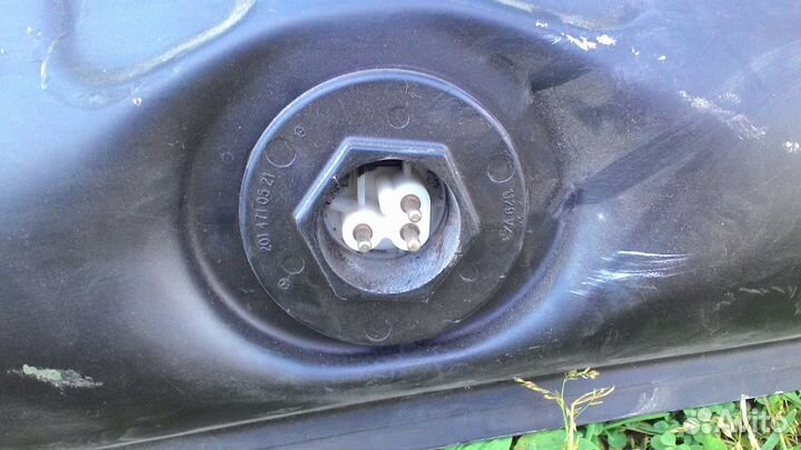 Топливный бак Мерседес 124